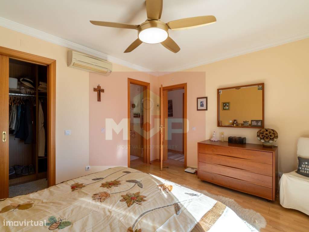 Moradia em banda V3 em Quelfes-20