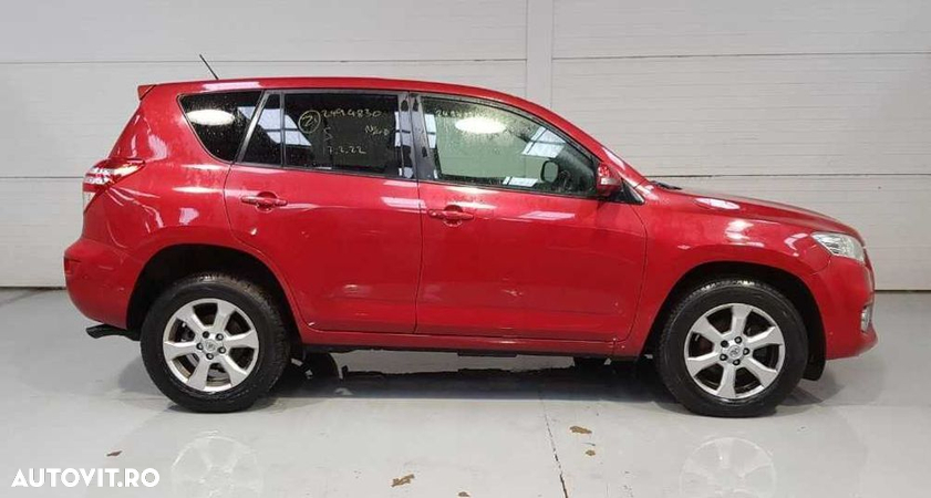 Dezmembrari/Dezmembrez Toyota RAV 4 2.2 dCi Manual 4X4 2AD-FTV - 2