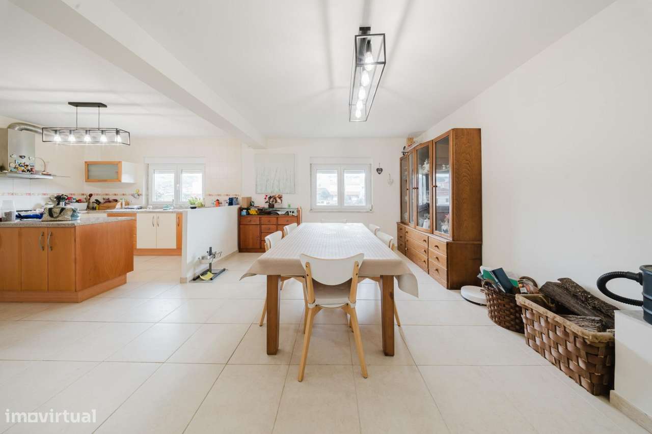 Moradia Independente em Caneças, Odivelas - T3+5-5