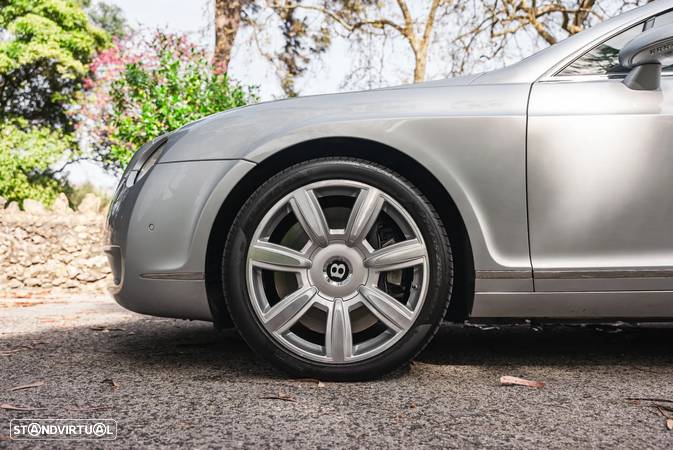 Bentley Continental GT - 16