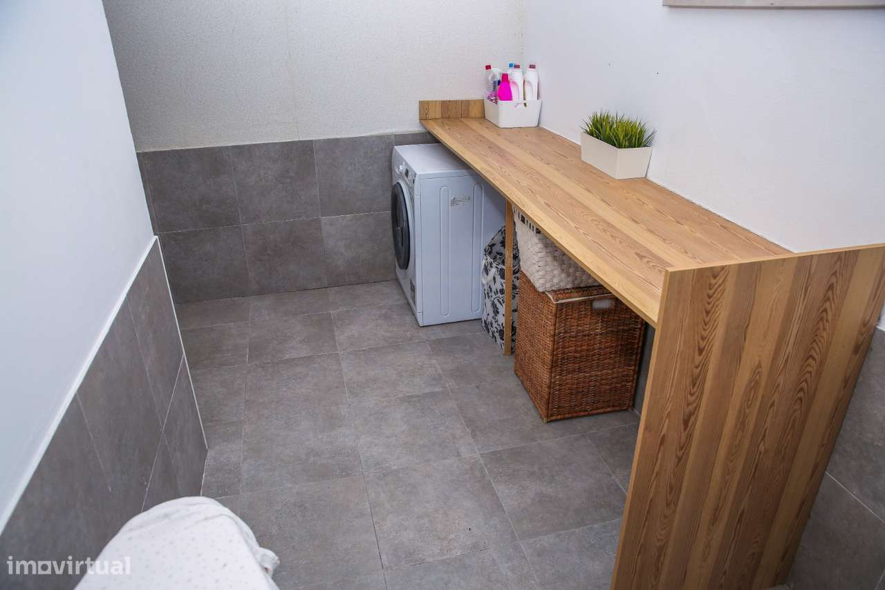 Moradia T4 isolada com logradouro de 2.200m²-24