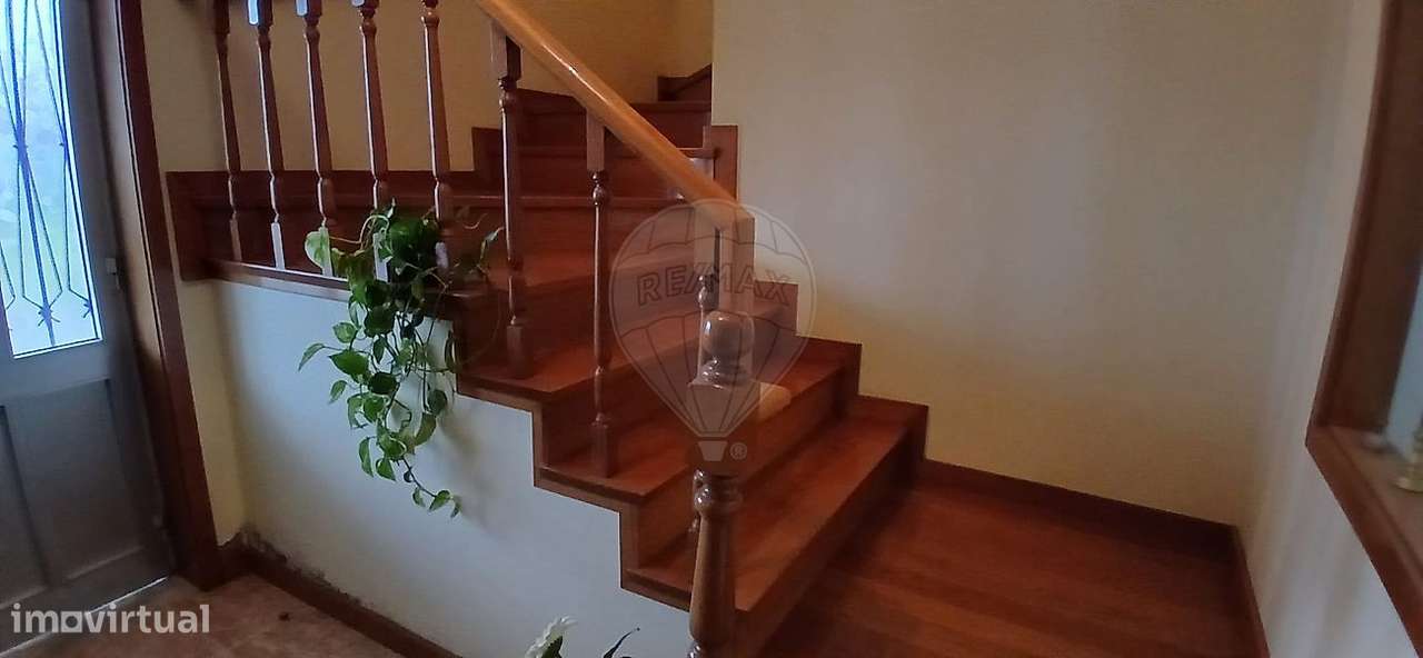 Moradia T4 para venda-8