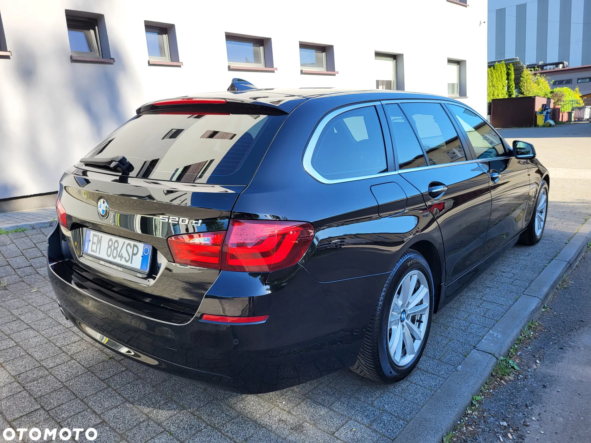 BMW Seria 5 520d Touring - 5