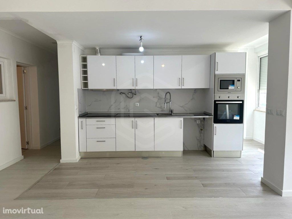 APARTAMENTO T3, QUELUZ, LISBOA