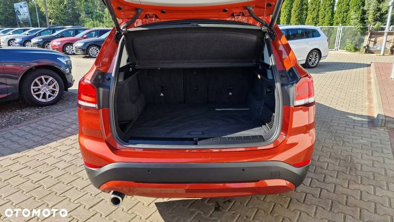 BMW X1 sDrive16d Sport Line - 15