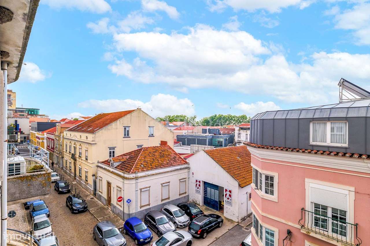 APARTAMENTO T3 REMODELADO | CENTRO DE VILA FRANCA DE XIRA-37