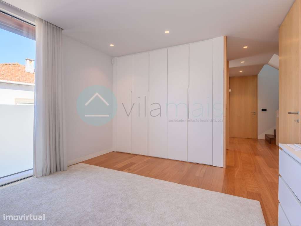 Excelente Moradia V4 com Piscina-16