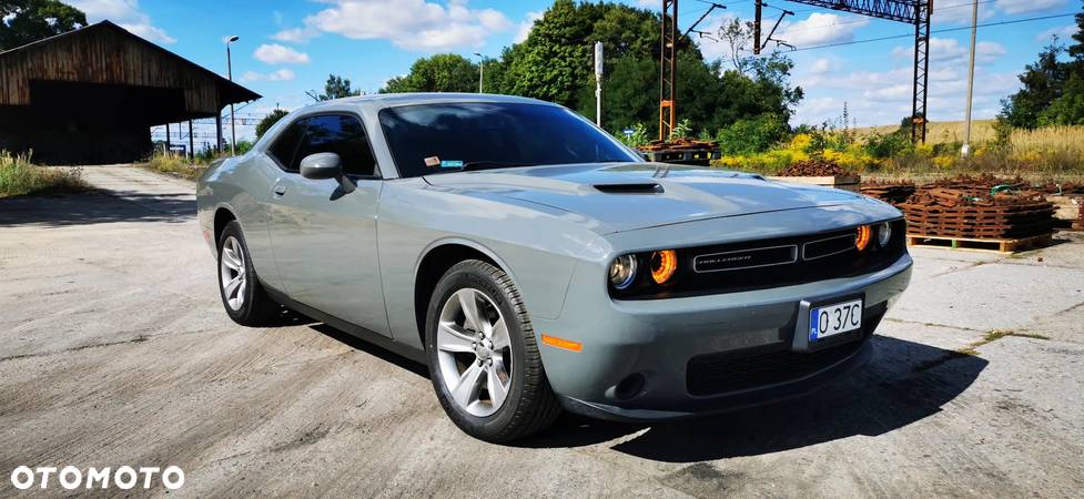 Dodge Challenger Automatik SXT Plus - 3