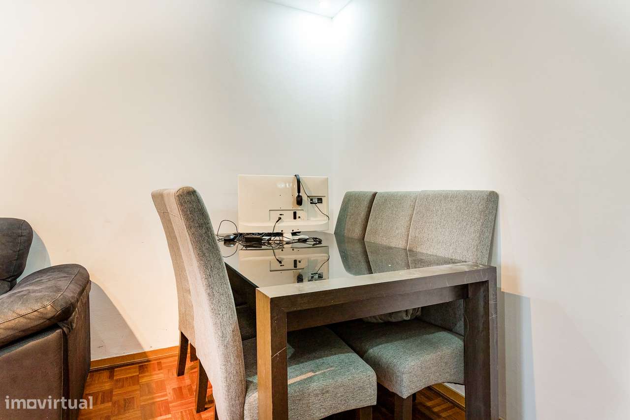 Apartamento T3, Amora - Grande imagem: 4/15