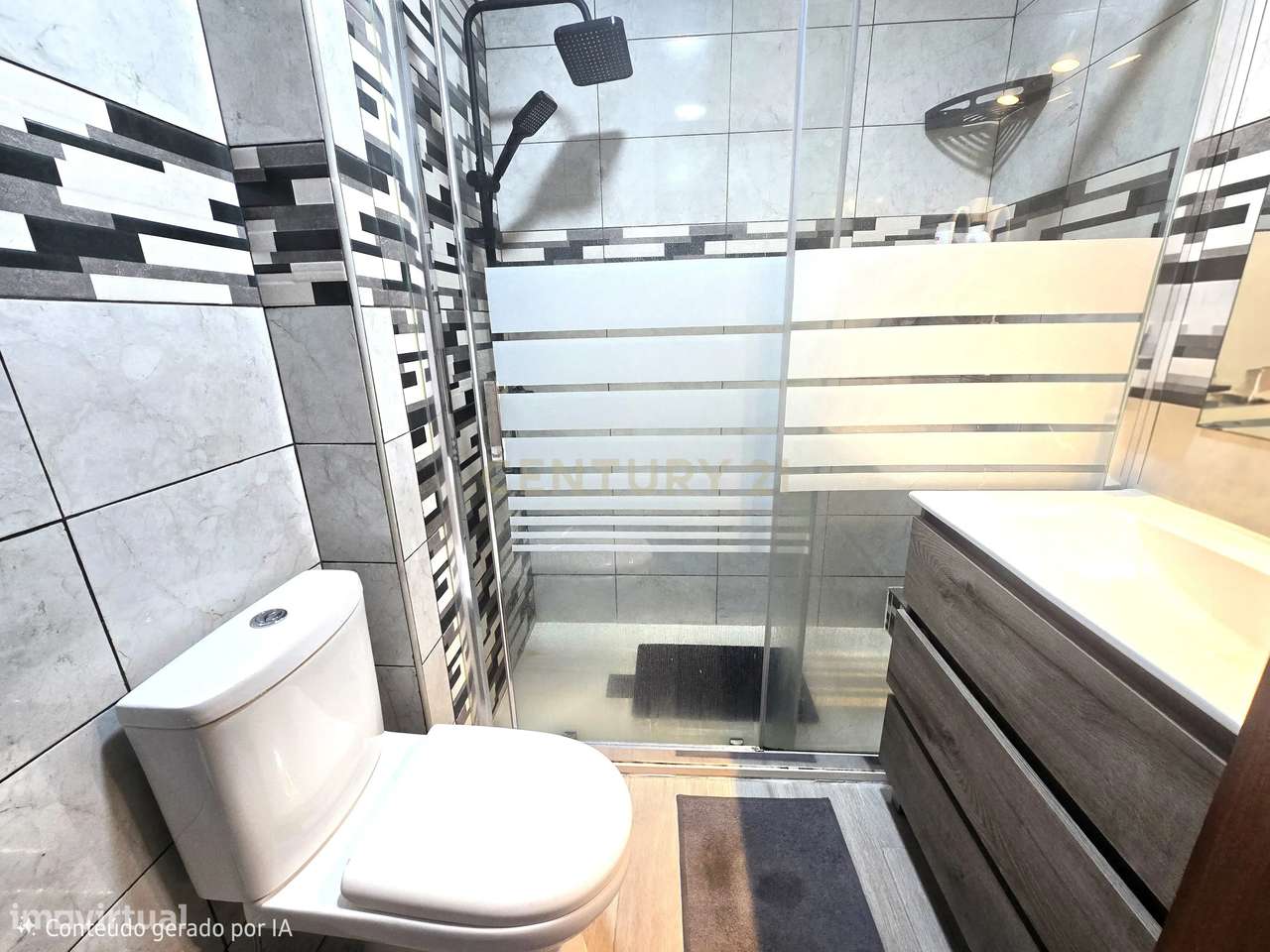 Apartamento T1 na Ramalha em Almada com Varandas e Elevador-10