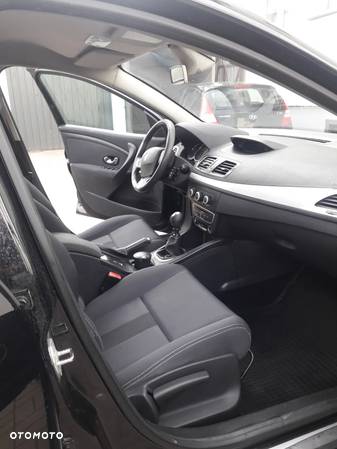 Renault Megane 1.9 dCi Bose Edition - 4