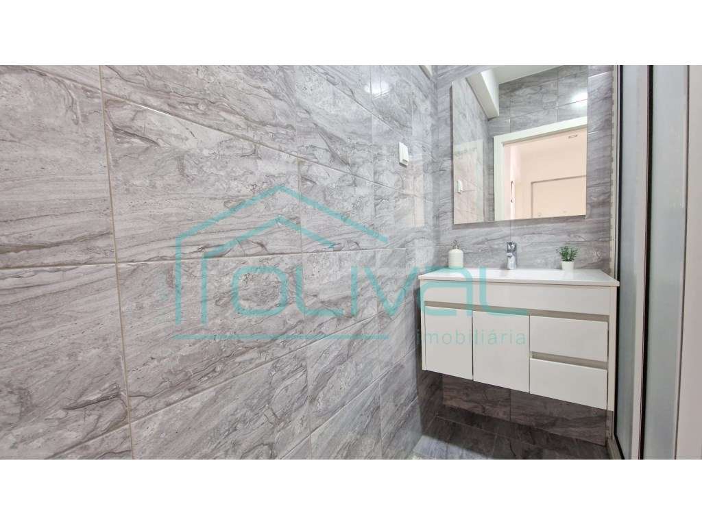 T3 Semi-Novo com Varandas, Box e Excelentes Acabamentos | Urbanizaç...-13