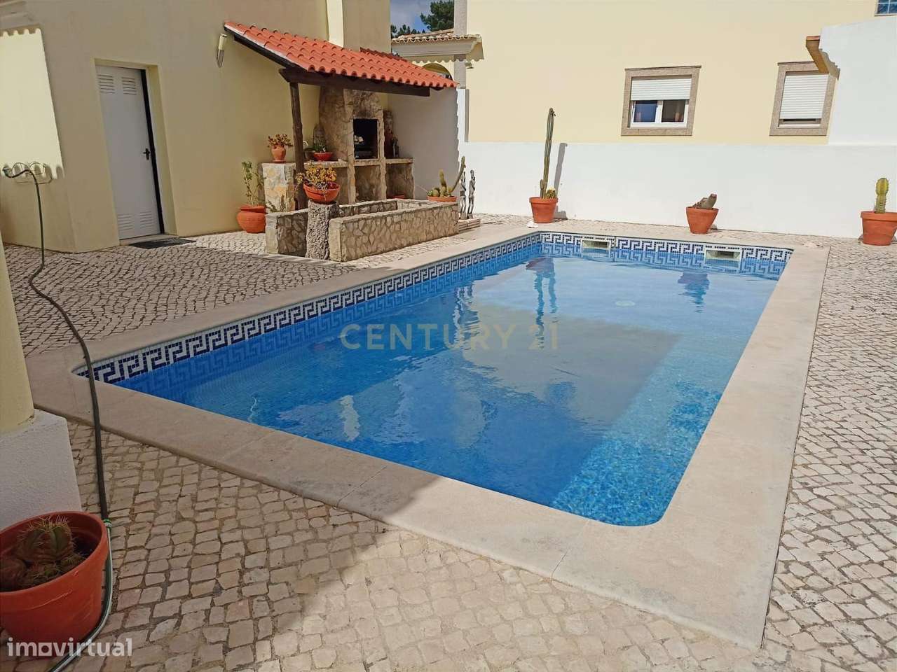 MORADIA com PISCINA - AZEITÂO-8