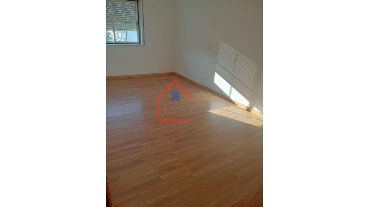 Apartamento T3 em Portugal-7