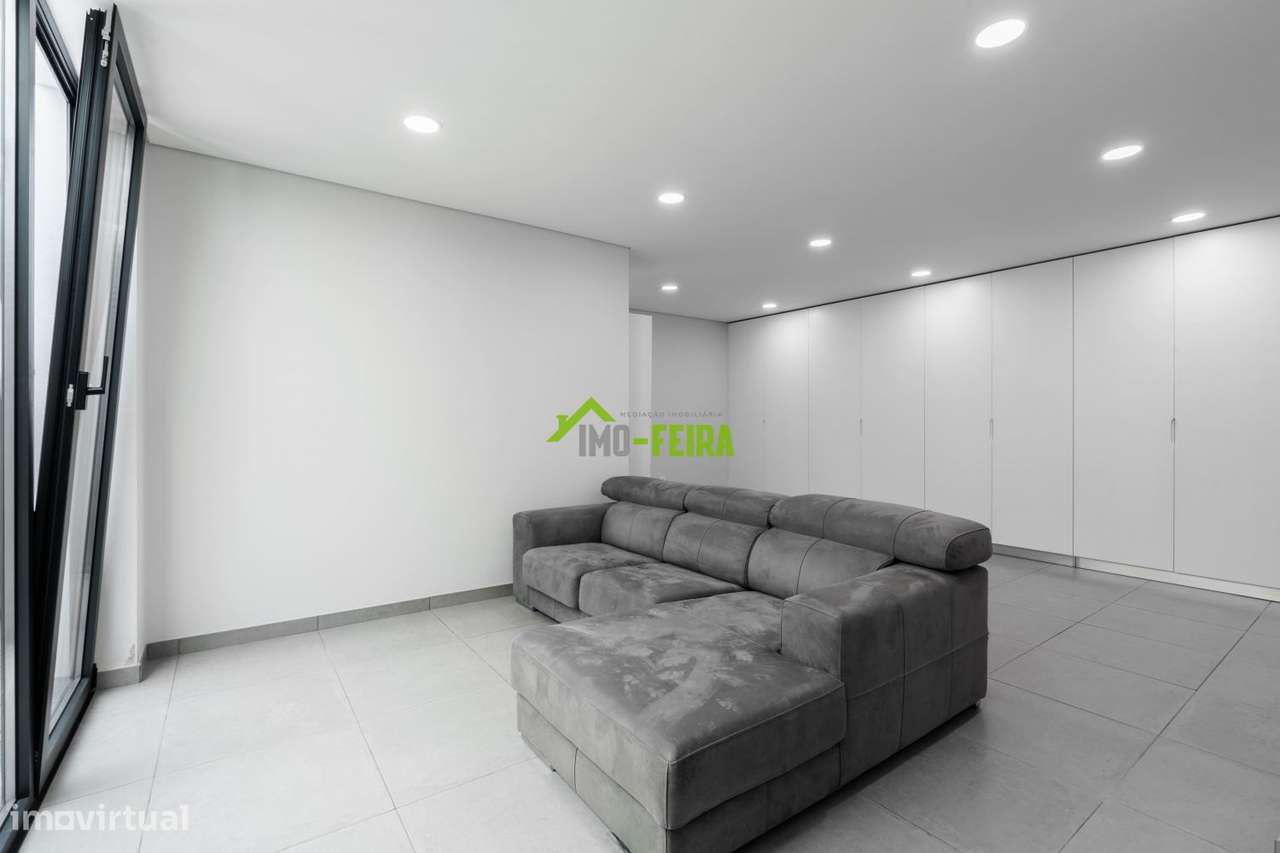 MORADIA LUXO COM PISCINA-27