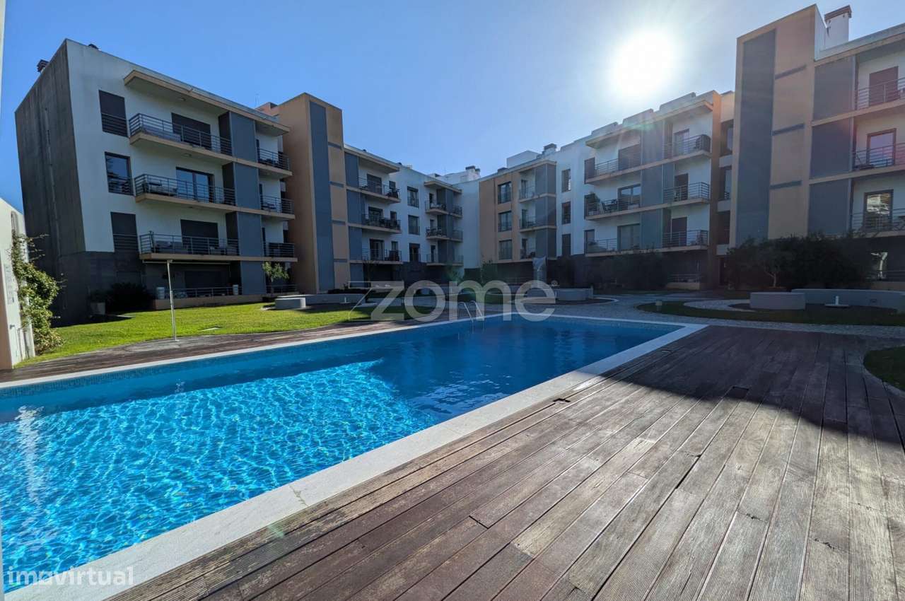T2 para Arrendar num Condomínio com Piscina em Benfica - Grande imagem: 2/43