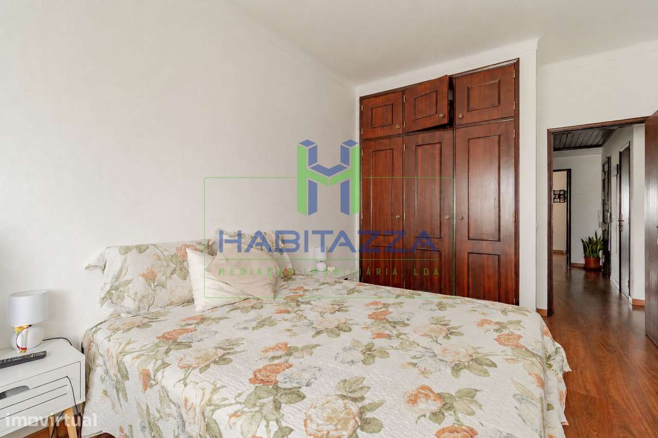 Apartamento T2 com vistas desafogadas em Lagos-14
