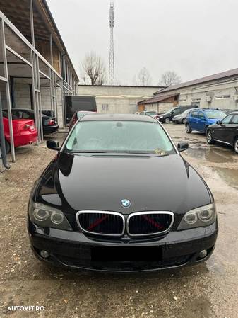 Bara fata cu spalatoare faruri senzori parcare originala BMW Seria 7 E65 E66 Facelift Black-sapphire metallic - 1