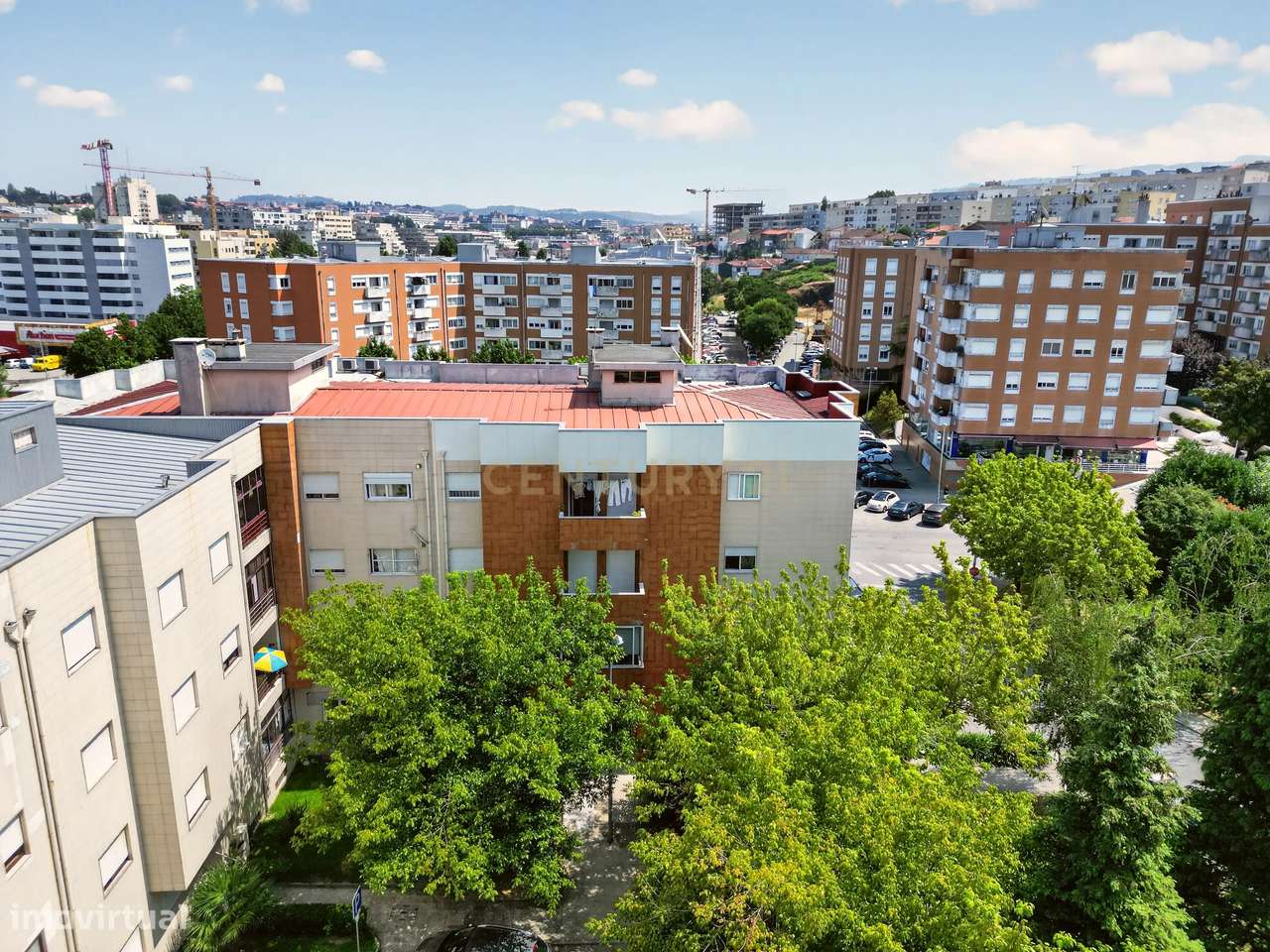 T3+1 com Garagem Fechada e Elevador | Lomar – Braga-22