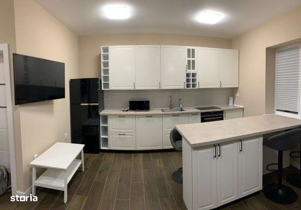 Casa de vanzare, formata din 2 apartamente, P-ta Abator - Imagine principală: 4/17