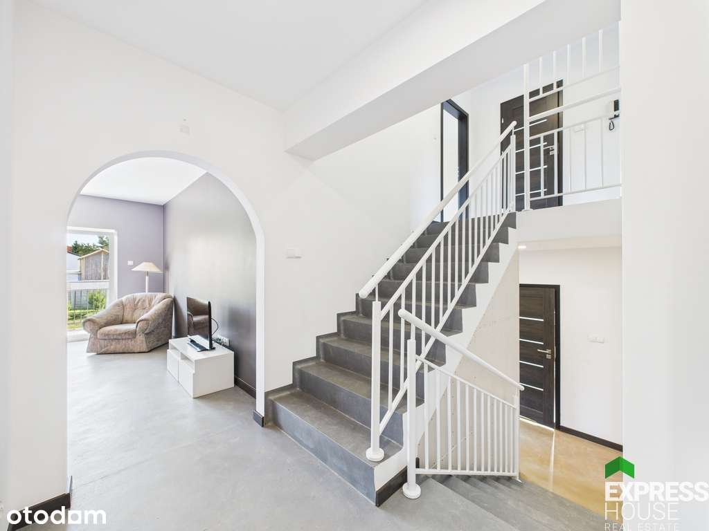 Zaniemyśl | Dom z potencjałem blisko Wyspy Edwarda - Pełny obrazek: 2/16