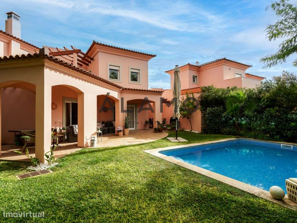 Villa T3 em Condomínio Privado com Piscina-2