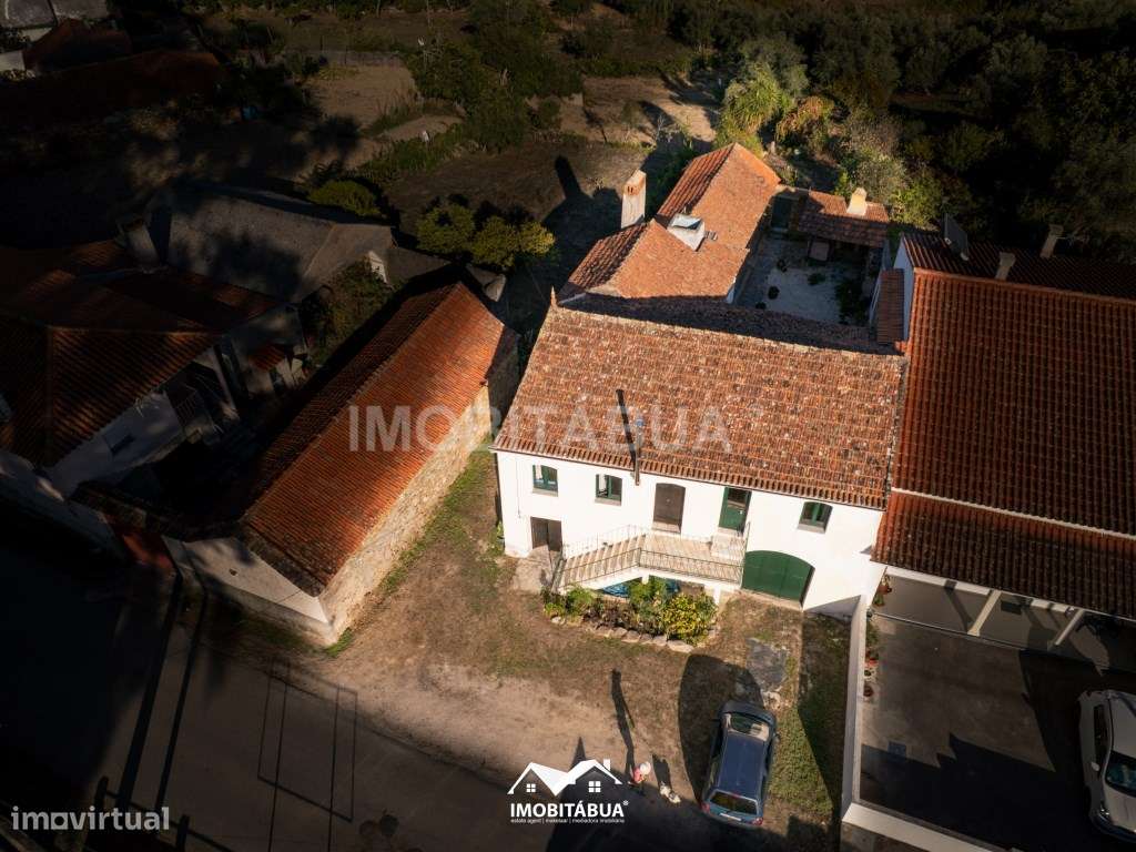 Casa Tradicional Portuguesa com Quintal, Vista e Muitos Detalhes Au...-42
