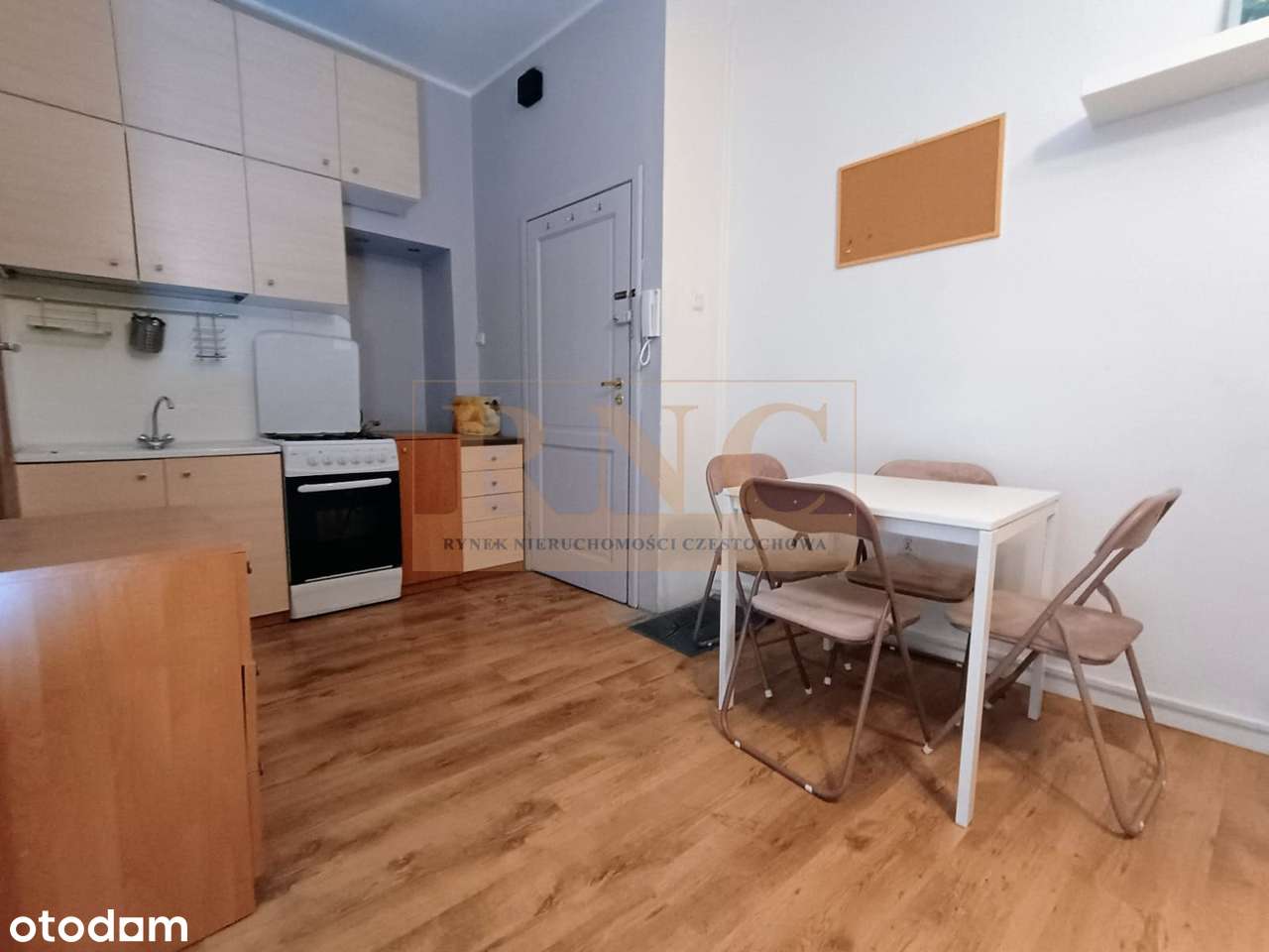 Kawalerka blisko centrum | Do zamieszkania | 1. piętro | Niski czynsz - Pełny obrazek: 3/8