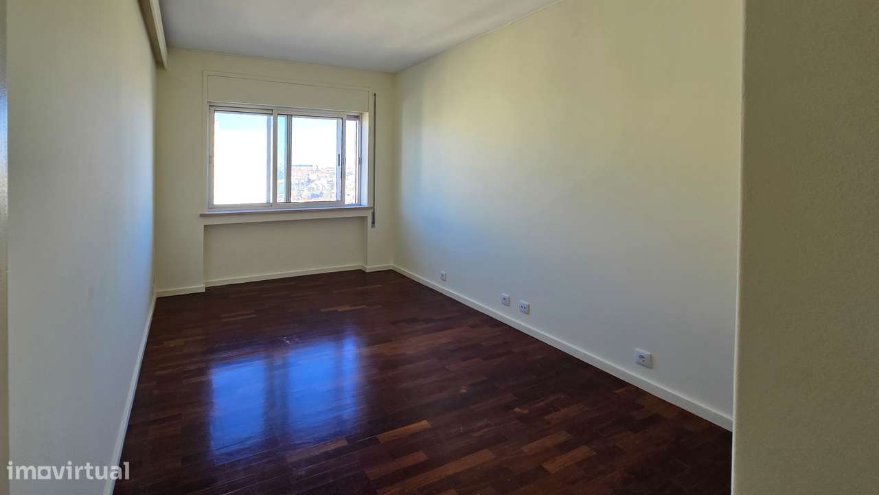 T4 Edificios Aviz Porto 257,5m2 Vistas Mar-23