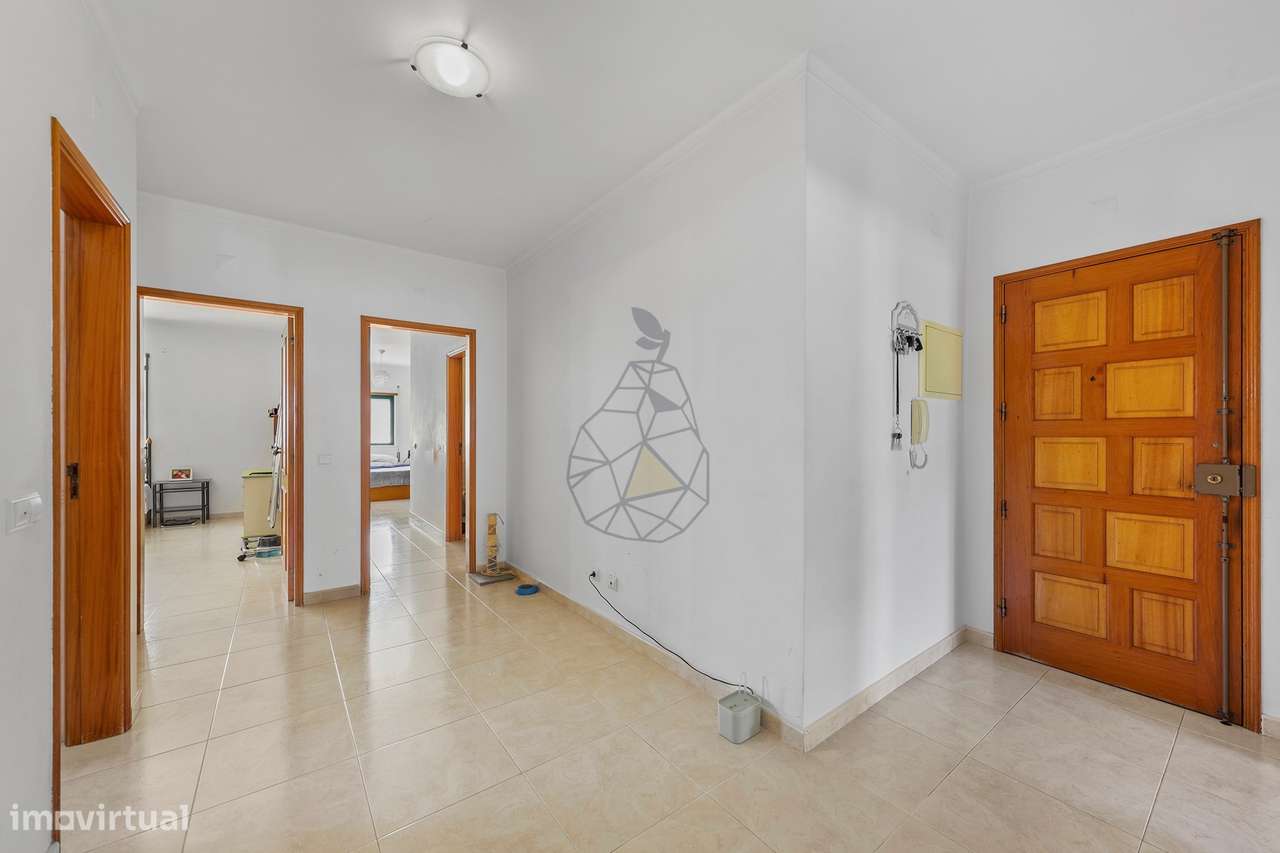 Apartamento T2 localizado a cerca de 600 metros da Praia em Quarteira-7