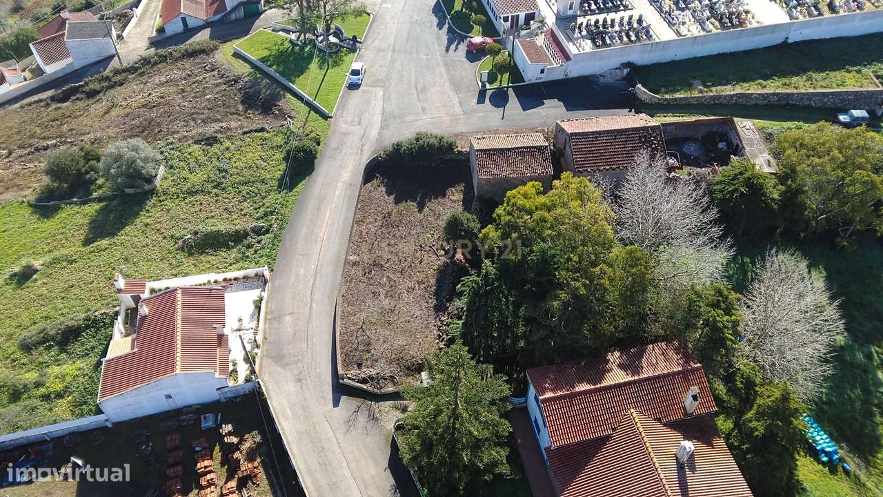 Arrecadação com terreno para construção - Grande imagem: 3/8