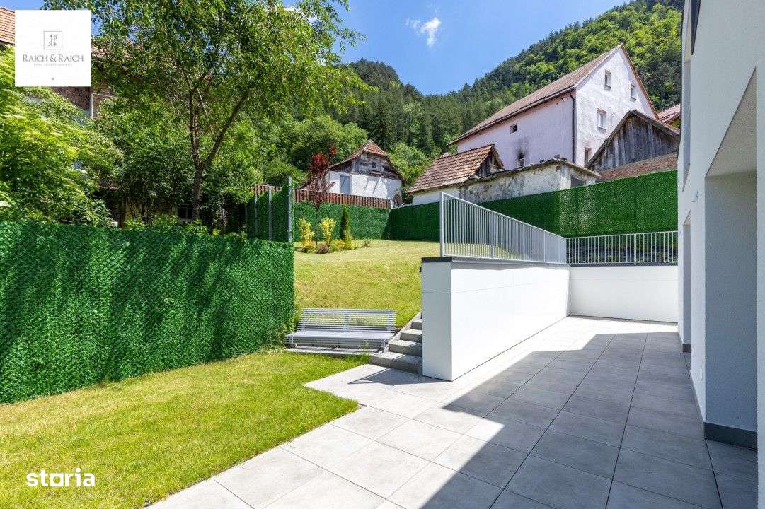 Vila de poveste in centrul vechi al Brasovului-15