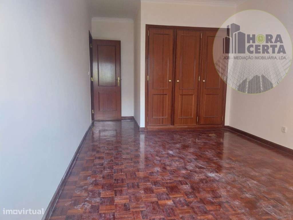 Apartamento T2 c/parqueamento em Algueirão- Mem Martins!-11