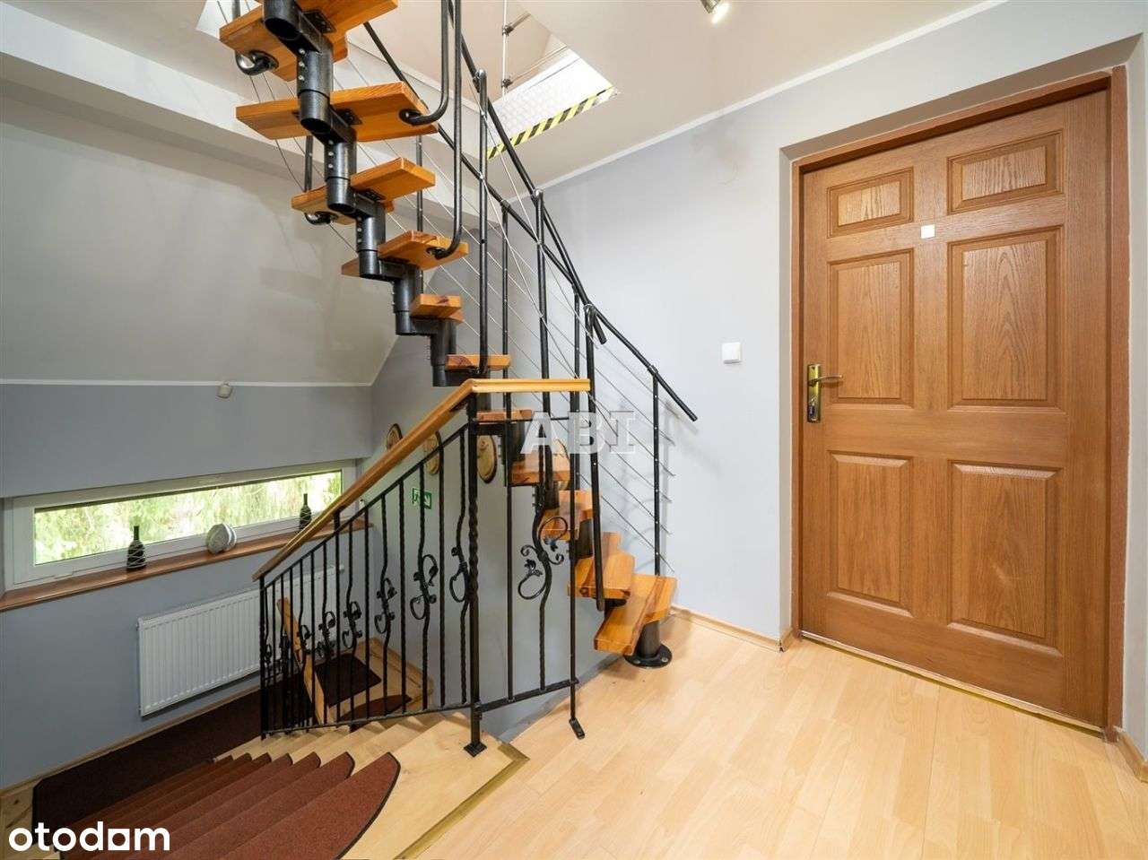 Pensjonat z dużą działką-9