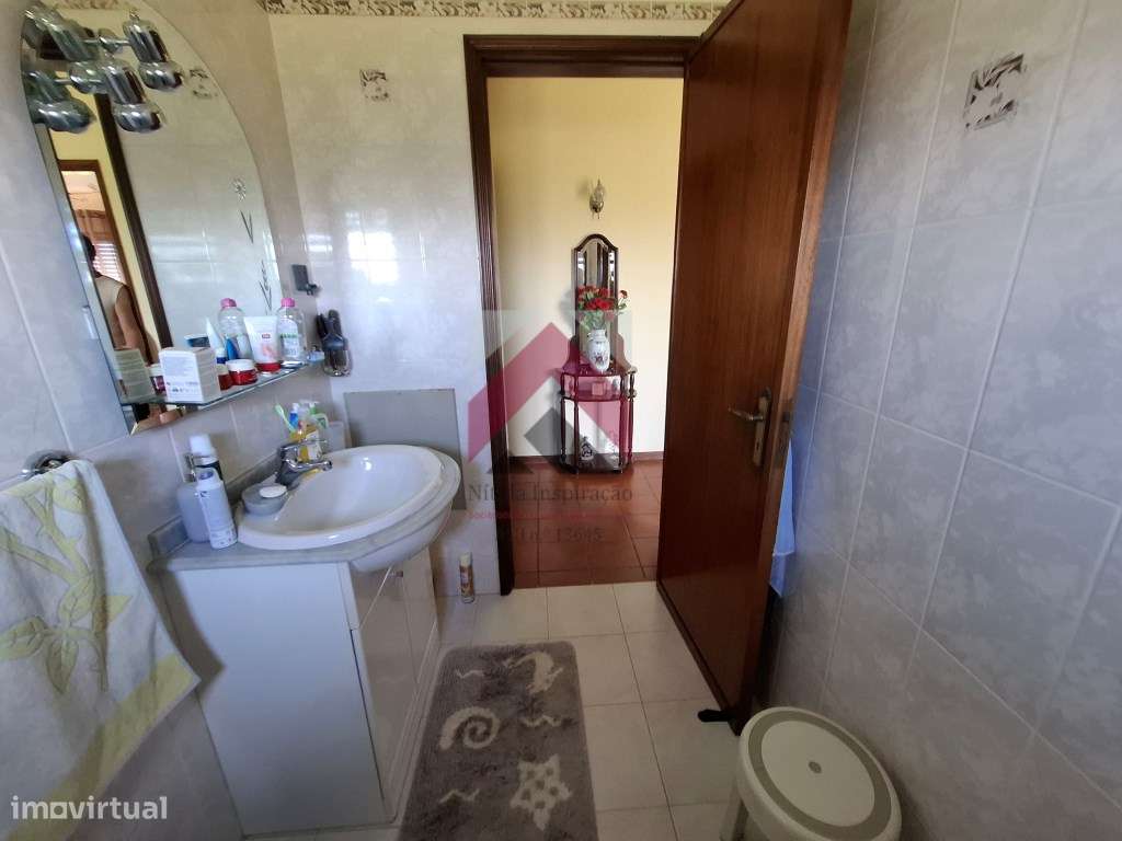 Moradia T3 Isolada na Costa do Valado-23