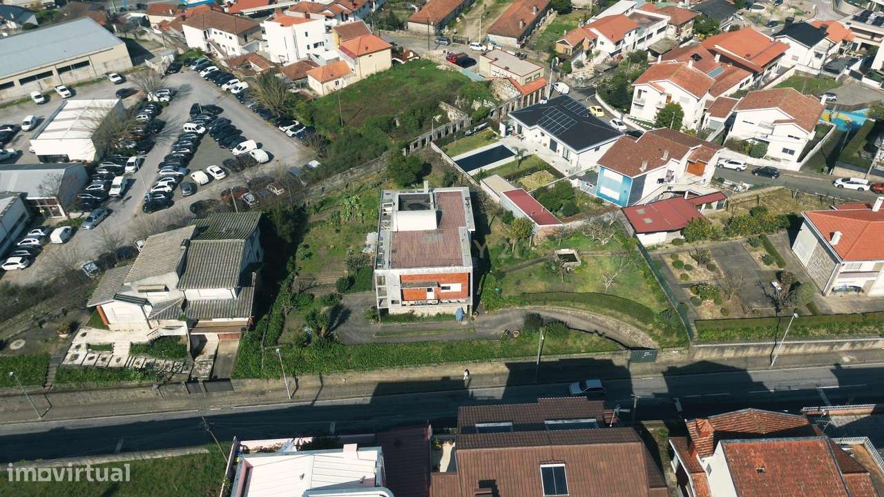 ✨ Oportunidade Única no Centro de Penafiel ✨-17