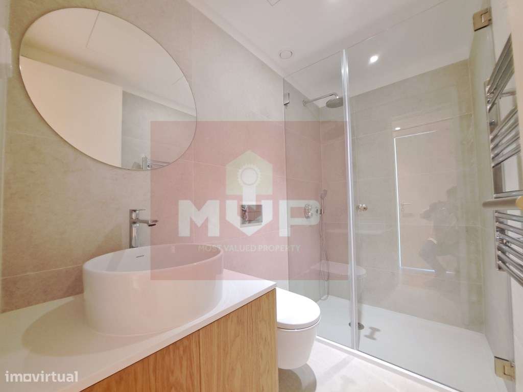 Moradia V3 com piscina e garagem em Vilamoura-10