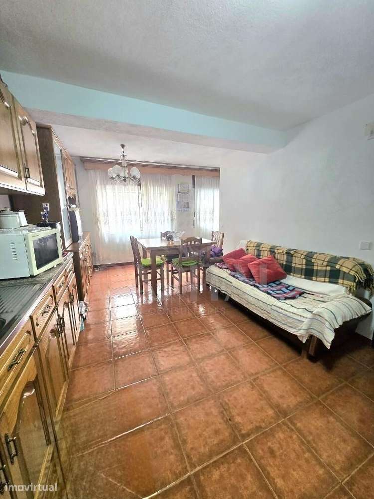 Moradia T1 duplex com garagem no Fundão - Enxabarda-3