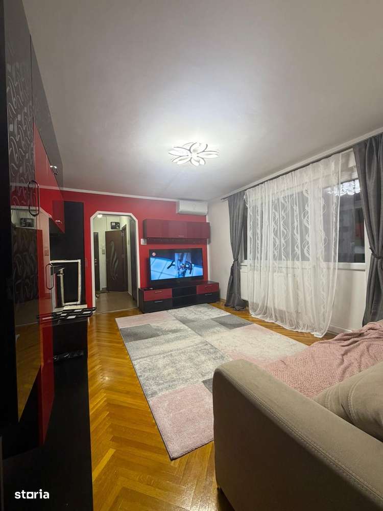 Apartament 3 camere, zona Circumvalatiunii, etaj intermediar-0