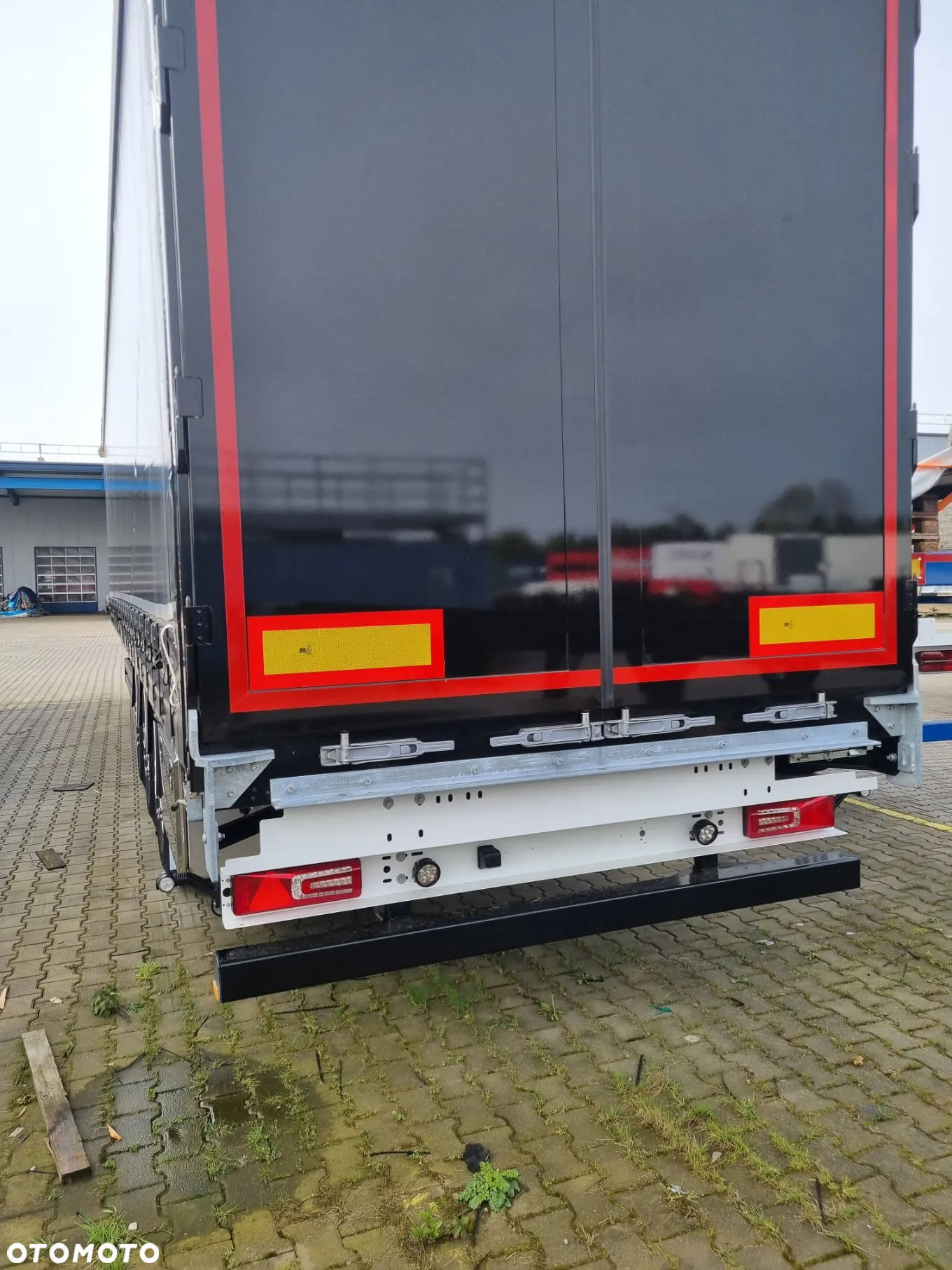 System Trailers Web-Trailer 3-Achs Schiebeplane + Bordwand + FLEXSTRAP - 18