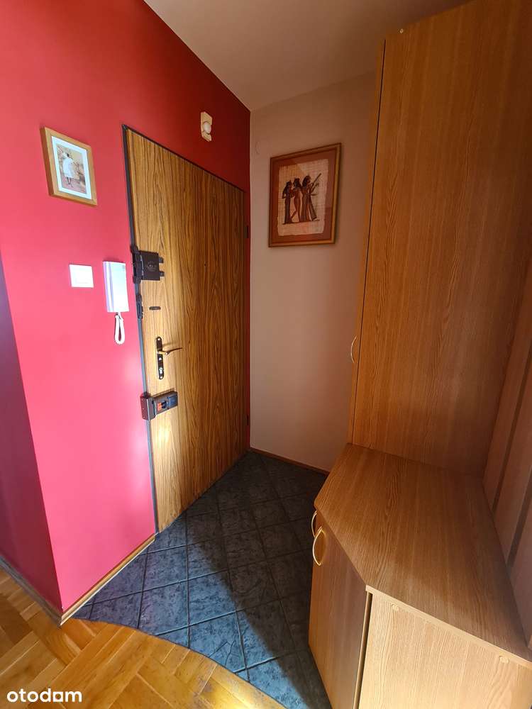 Bronowice - widokowe z balkonem i komórką lokatorską. Teren ogrodzony-10