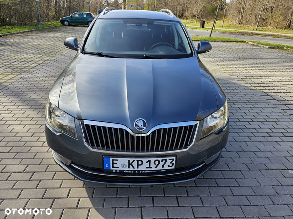 Skoda Superb 2.0 TDI DSG Elegance - 12