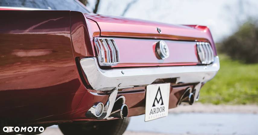 Ford Mustang - 12