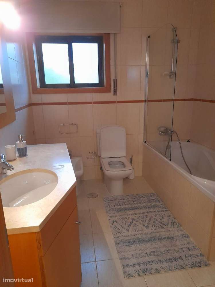 Moradia T4 com piscina - Grande imagem: 5/16