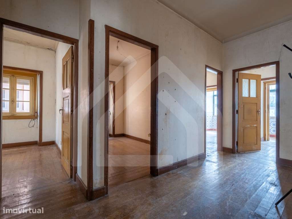 Apartamento T4 para Remodelação Total | Rua Guerra Junqueiro - Coimbra - Grande imagem: 3/30