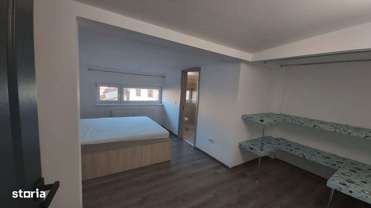 Camera pentru fata linistita – studenta sau salariata - Imagine principală: 5/15