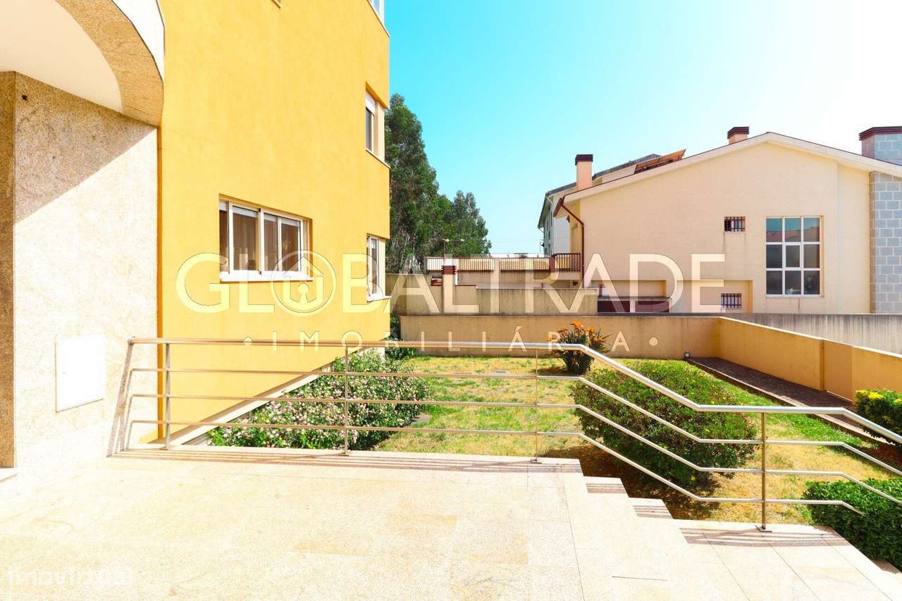 Apartamento T2 Renovado em Rio Tinto-53