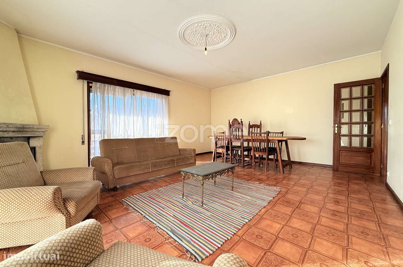 Moradia T4 Individual com 320 m² — Terreno 796 m² - Grande imagem: 2/20