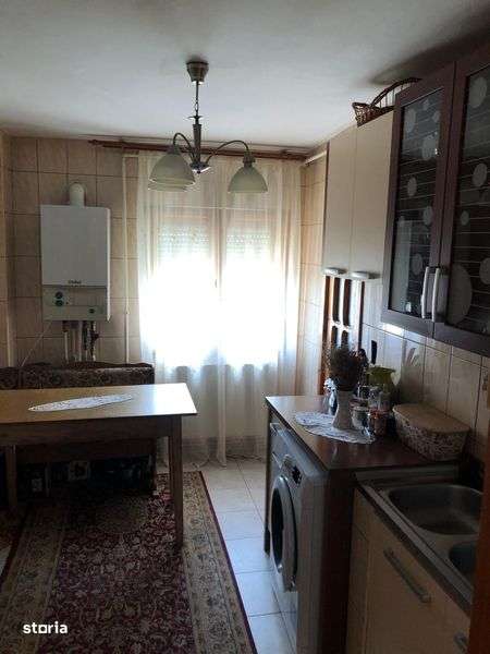 Vand apartament 4 camere - Imagine principală: 4/5