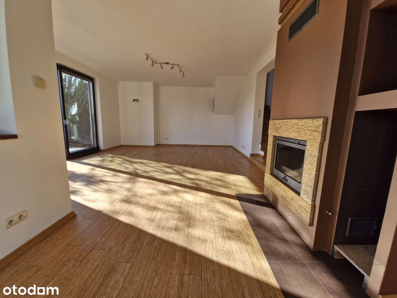 Zielonki bliźniak z ogrodem, 5pok 184m2 DO SPRZEDANIA-2